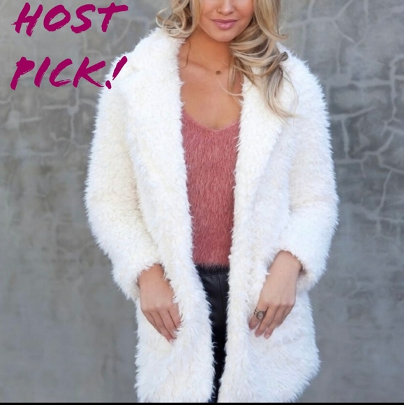 ✨HP✨ SOFT CREAM FAUX FUR COAT - Picture 2 of 6